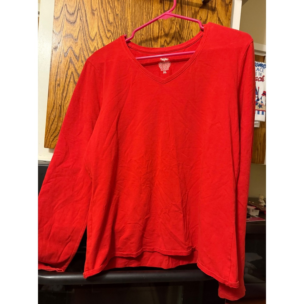 Mossimo Supply Co Womens XL Red V-Neck LongSleeve T-Shirt Cotton Blend Solid Tee